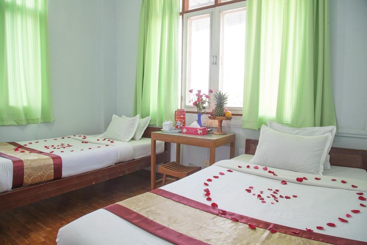 Mother Land Inn 2 Yangon Dış mekan fotoğraf