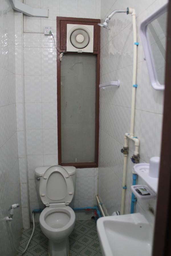 Mother Land Inn 2 Yangon Dış mekan fotoğraf